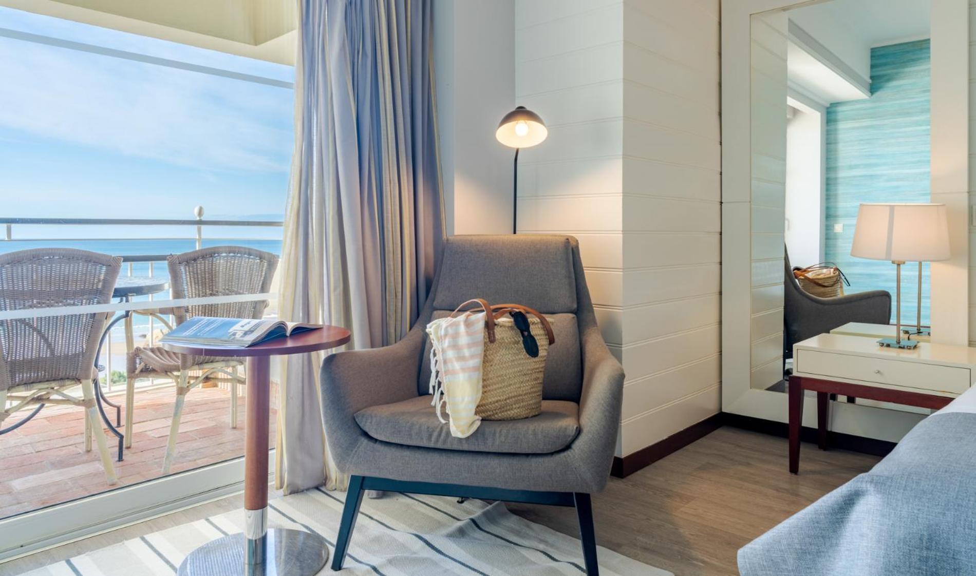 โีรงแรมเพสทานา อัลวอร์ ไพร บีช&กอล์ฟ รีสอร์ท ภายนอก รูปภาพ A room at the hotel