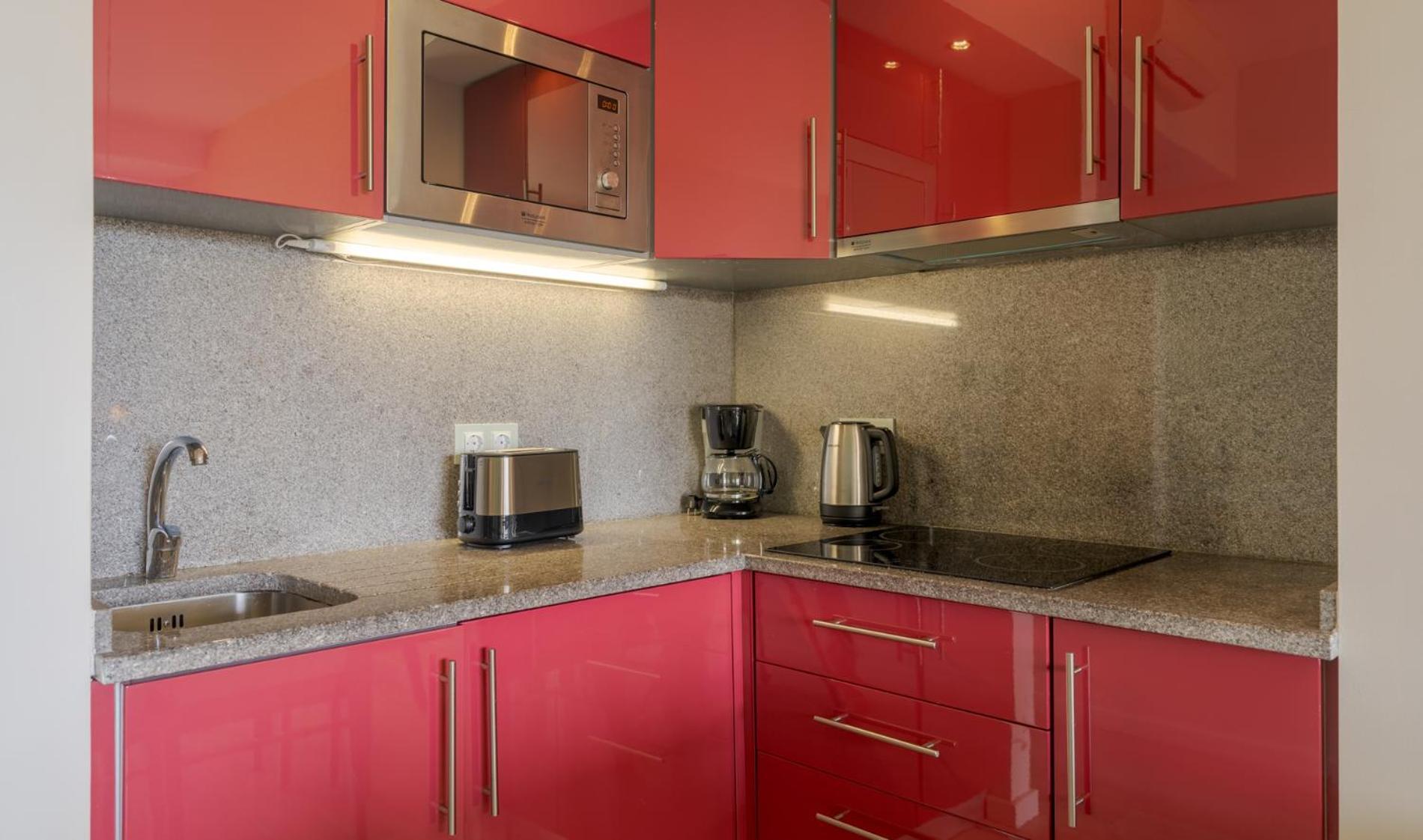 โีรงแรมเพสทานา อัลวอร์ ไพร บีช&กอล์ฟ รีสอร์ท ภายนอก รูปภาพ A modern kitchen